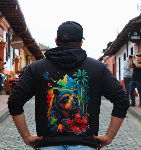 Saco con Capota Espíritu de los Andes: Calidad Premium y Diseño Único para Tu Aventura en Colombia